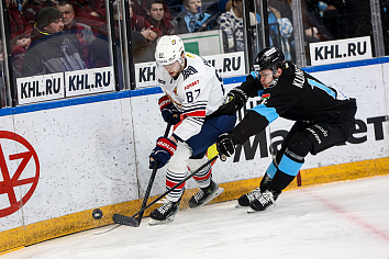 Уступаем в домашнем матче «Металлургу»