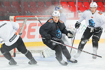 Тренировочный день в Екатеринбурге: дорога сквозь снег, комментарий Хэмилтона
